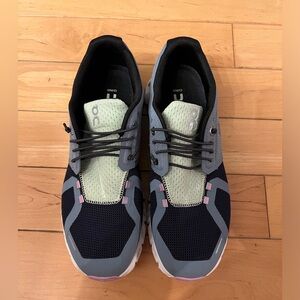 On Running Cloud 5 Plus Sneakers womens size 9.5